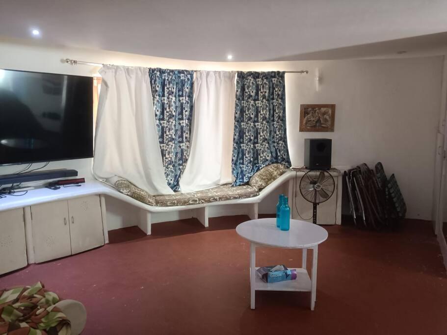 Mamta'S Home- Kensville Nānodra Εξωτερικό φωτογραφία